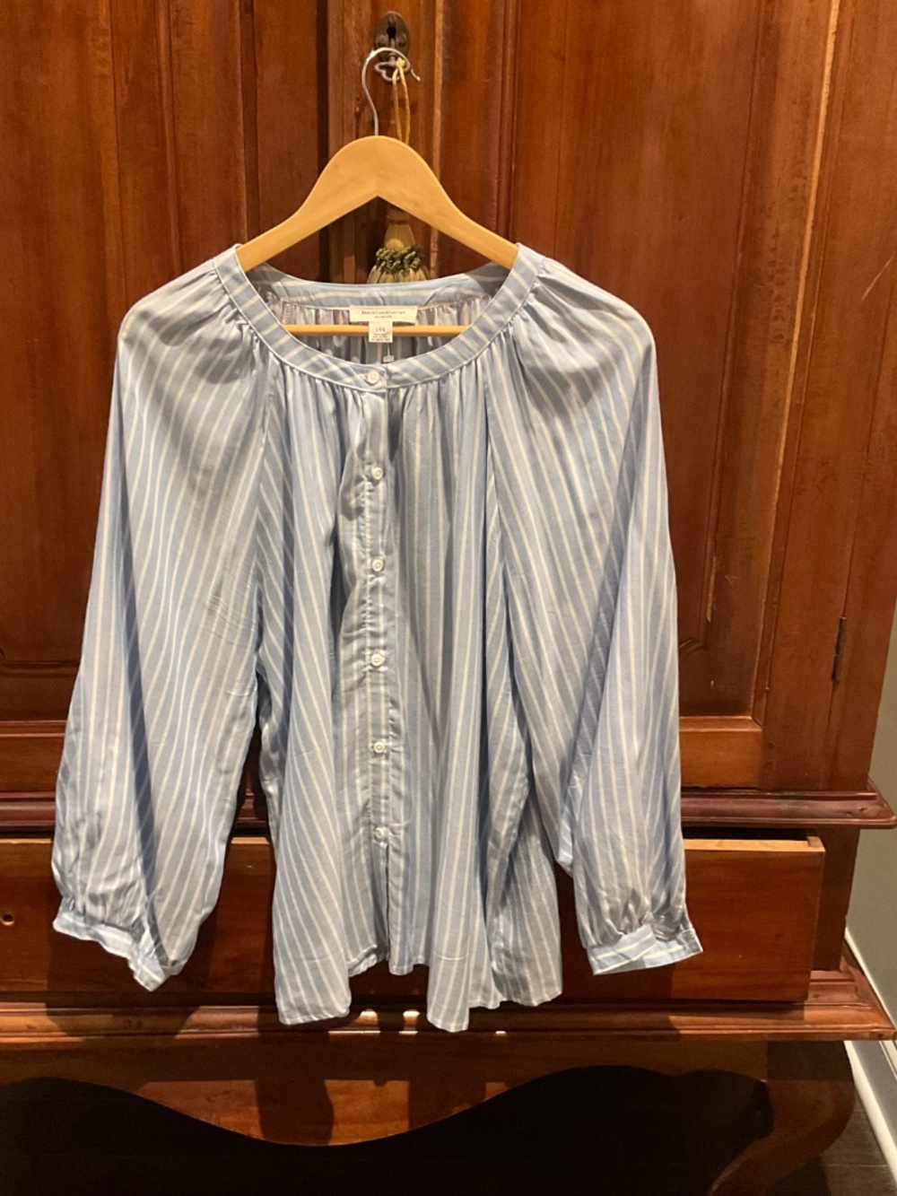 BeachLunchLounge Women’s Button Down Blouse, White/Blue Stripes, Size L - Picture 3 of 6